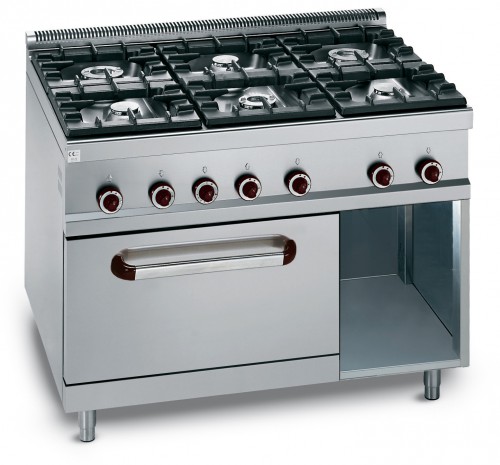 6 BURNER GAS COOKER ON 2/1 GAS OVEN