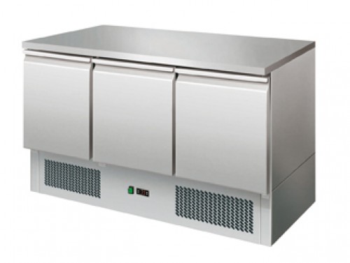 Cooling table, convection with 3 doors