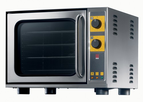 Convection oven with air circulation