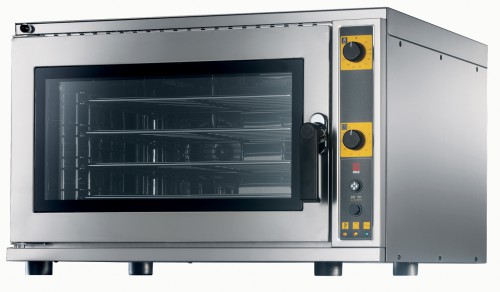 Convection oven with air circulation