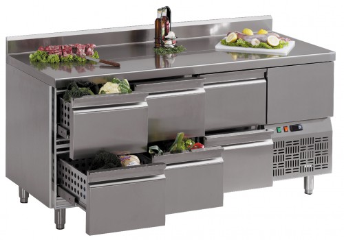 Counter with ventilated cooling and capacity of 405 litres