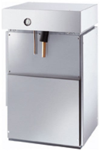 Shards ice maker with air cooling system